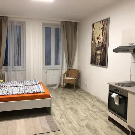 Apartmans In The Center With Privat Parking 아파트 *