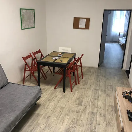 Apartmans In The Center With Privat Parking 아파트 *